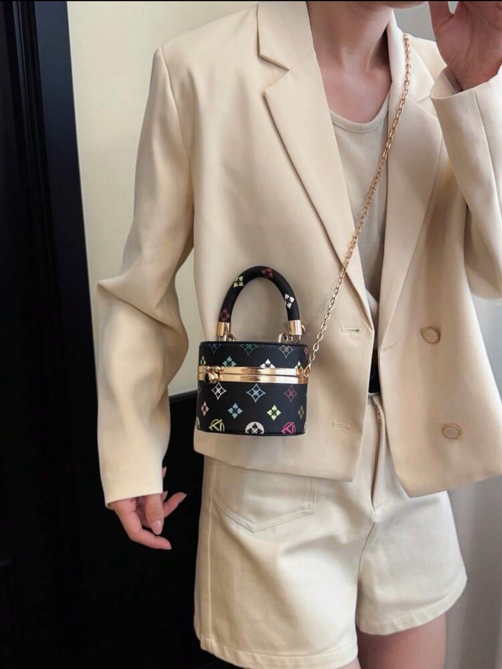 Luxury Black Multicolor Logo Print Handbag with Gold Hardware - Picture 8 of 9
